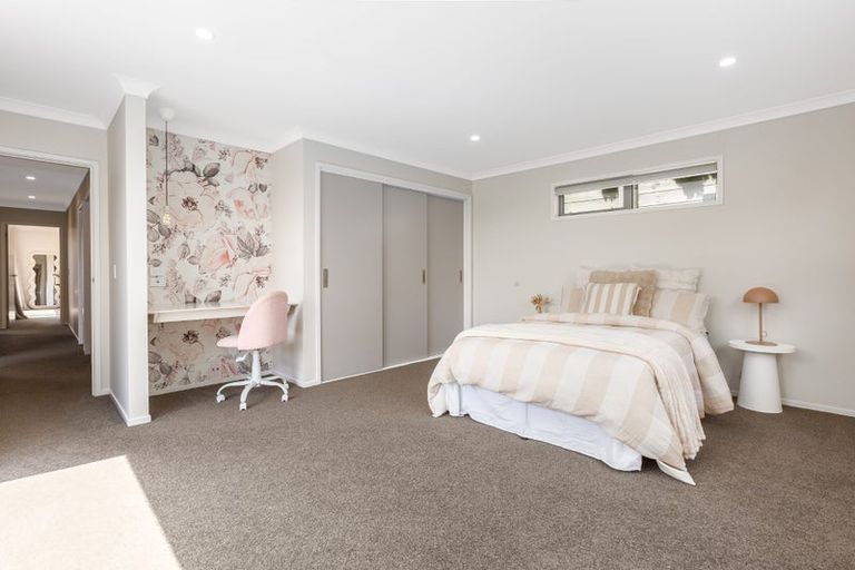 Photo of property in 136 Endeavour Drive, Whitby, Porirua, 5024