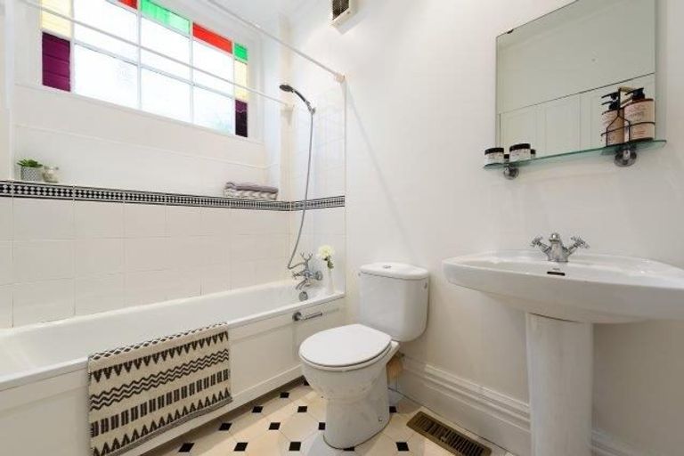 Photo of property in 57 Central Terrace, Kelburn, Wellington, 6012