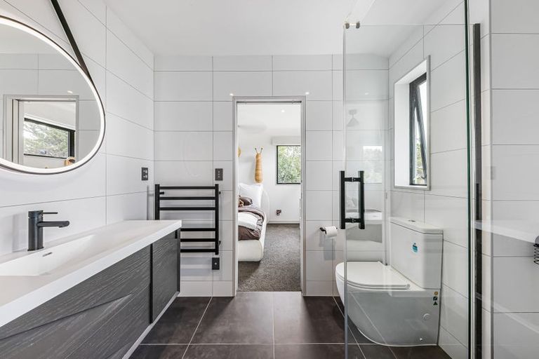 Photo of property in 16 Bella Vista Drive, Gulf Harbour, Whangaparaoa, 0930