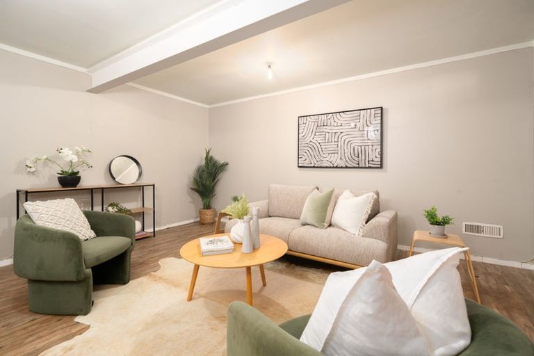 Photo of property in 11 Duval Grove, Tawa, Wellington, 5028