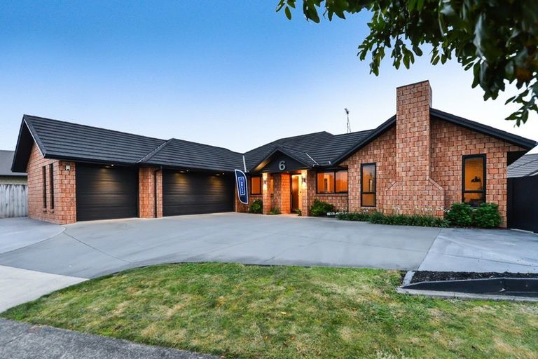Photo of property in 6 Connor Court, Huntington, Hamilton, 3210