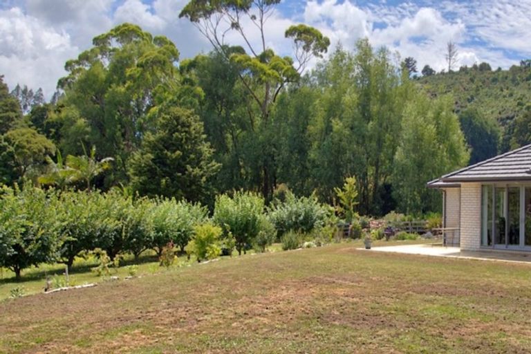 Photo of property in 9 Crawford Road, Maungakaramea, 0178