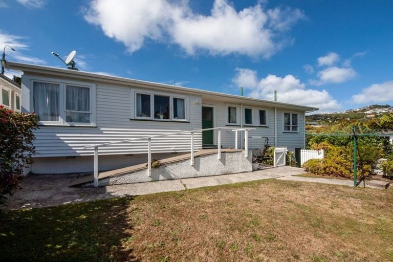 Photo of property in 93 Helston Road, Paparangi, Wellington, 6037