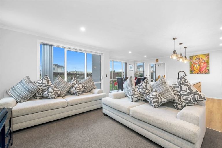 Photo of property in 50 Kauri Heart Avenue, Takanini, 2112