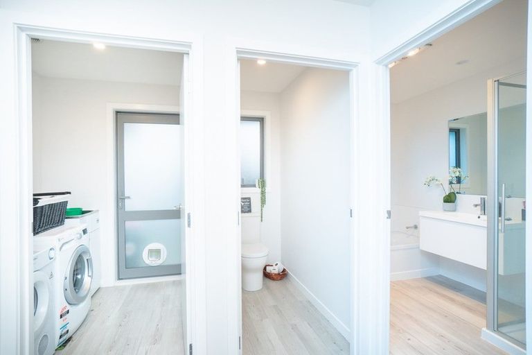 Photo of property in 22 Monaco Grove, Fitzherbert, Palmerston North, 4410