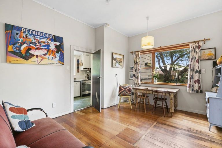 Photo of property in 104 Ohiro Road, Brooklyn, Wellington, 6021