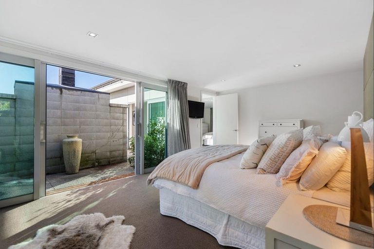 Photo of property in 44 Kelliher Drive, Wanaka, 9305