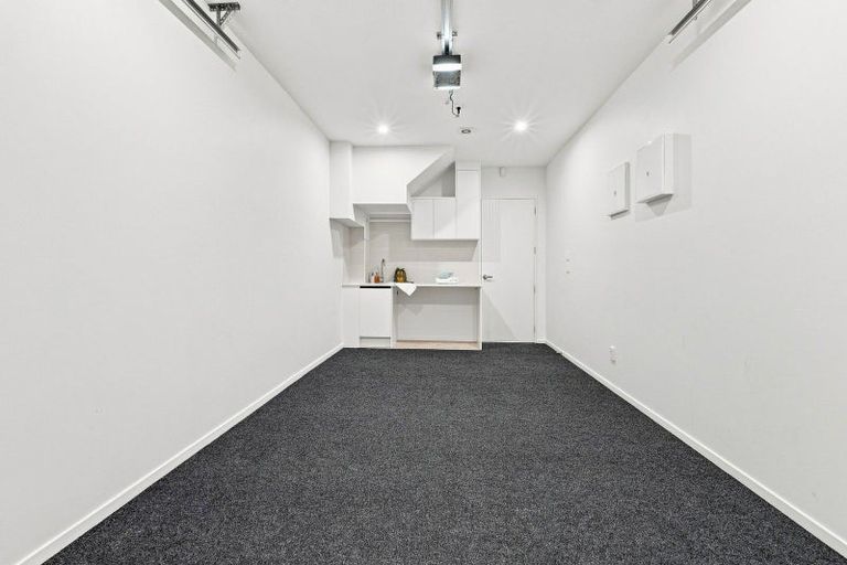 Photo of property in 12 Roseberry Avenue, Birkenhead, Auckland, 0626