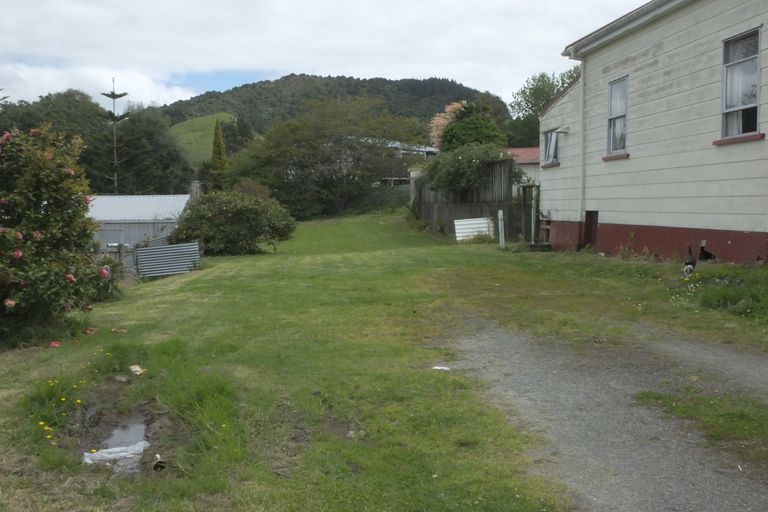 Photo of property in 63 King Street, Hikurangi, 0114