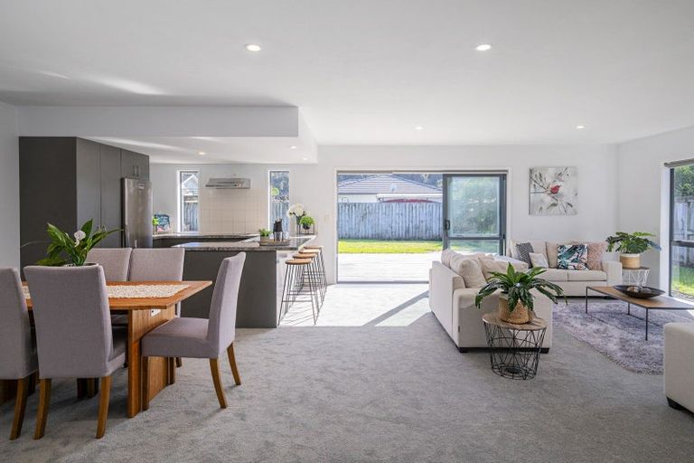 Photo of property in 8 Captain Wood Avenue, Whitianga, 3510