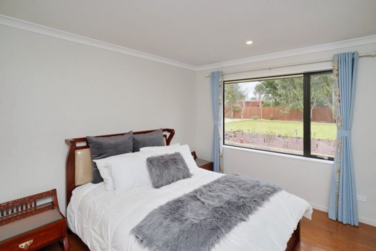 Photo of property in 3 Meadowcroft Lane, Harewood, Christchurch, 8051