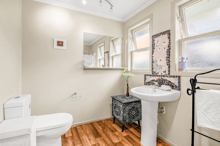 Photo of property in 6 Firth Place, Awapuni, Palmerston North, 4412