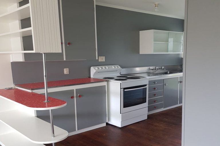 Photo of property in 6 View Road, Papakura, 2110