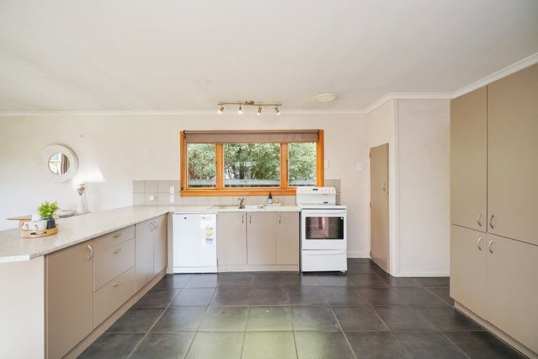 Photo of property in 8 Mahuri Road, Otatara, Invercargill, 9879