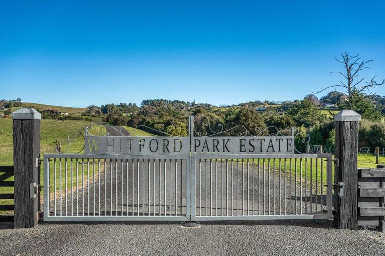 Photo of property in 61a Whitford Park Road, Whitford, Manurewa, 2576
