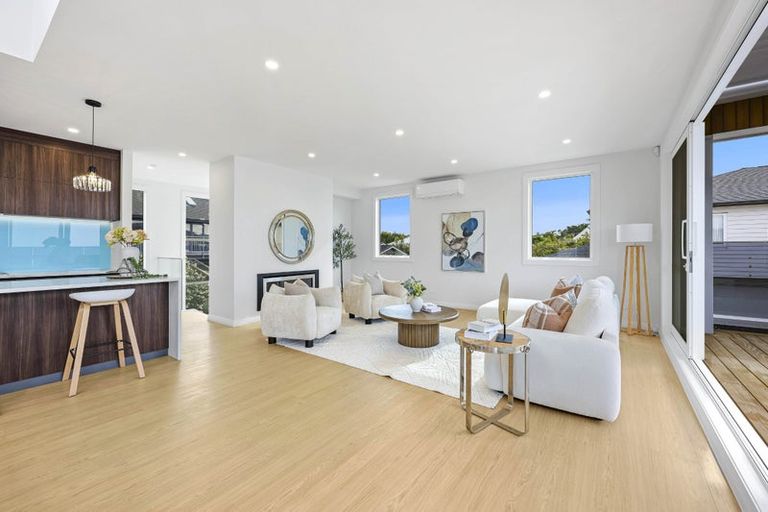 Photo of property in 40a The Esplanade, Eastern Beach, Auckland, 2012