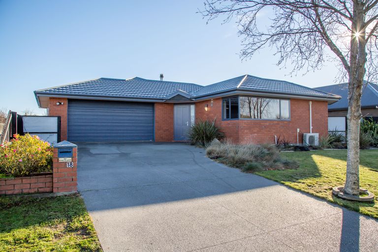 Photo of property in 18 Durrell Way, Rolleston, 7614