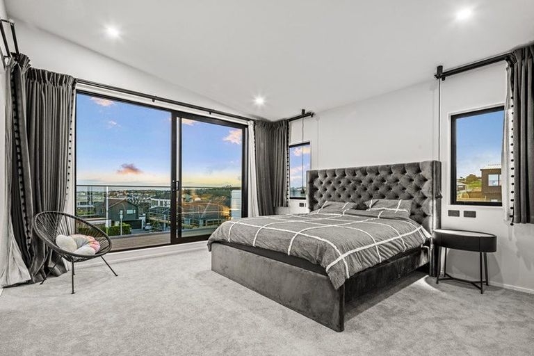 Photo of property in 214 Vaughans Road, Long Bay, Albany, 0792