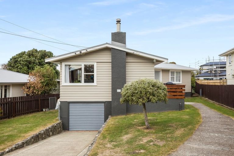 Photo of property in 7 Kapekape Place, Pukerua Bay, 5026