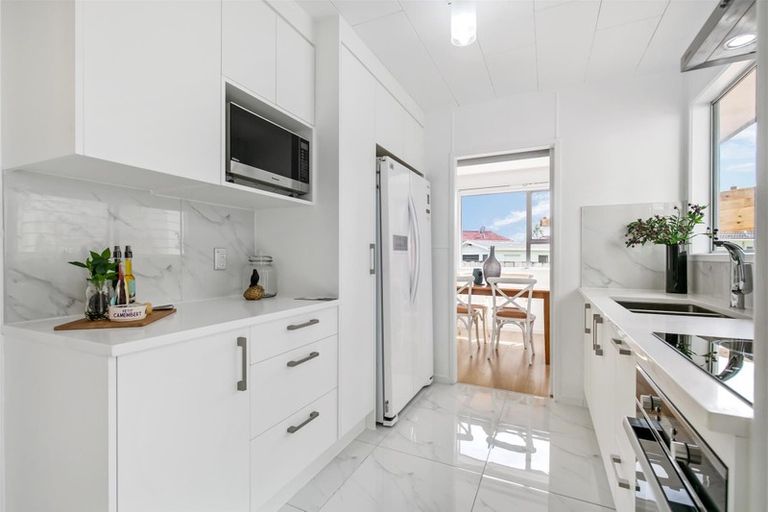 Photo of property in 20 Chesley Place, Half Moon Bay, Auckland, 2012