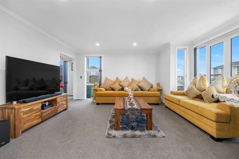 Photo of property in 50 Kauri Heart Avenue, Takanini, 2112