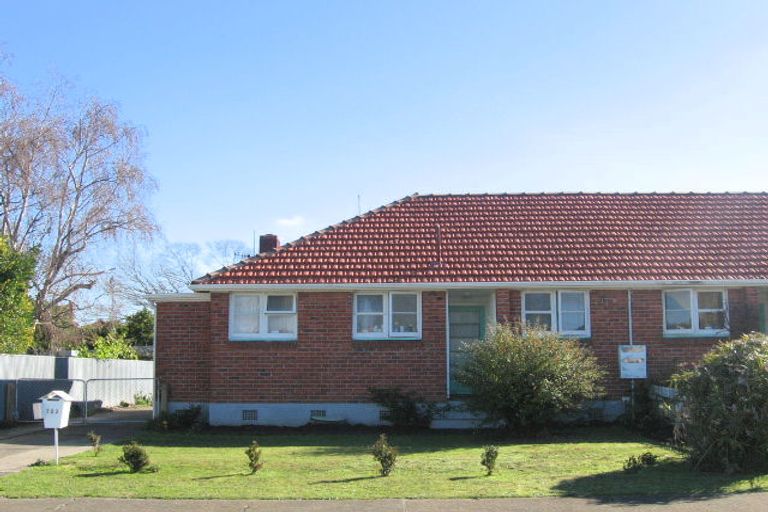 Photo of property in 702-704 Kowhai Street, Mahora, Hastings, 4120