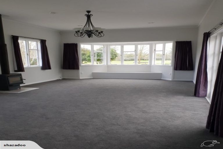 Photo of property in 25 Taupaki Road, Taupaki, Henderson, 0782