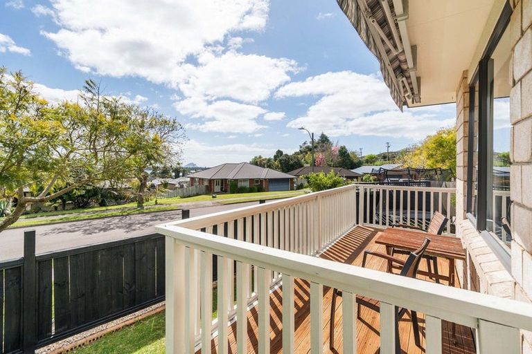 Photo of property in 18 Discovery Avenue, Welcome Bay, Tauranga, 3112
