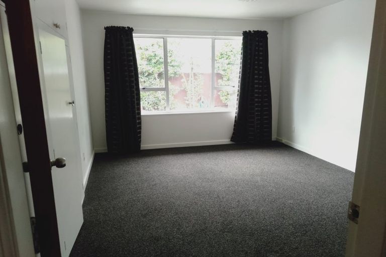 Photo of property in 2/39 Waimairi Road, Upper Riccarton, Christchurch, 8041