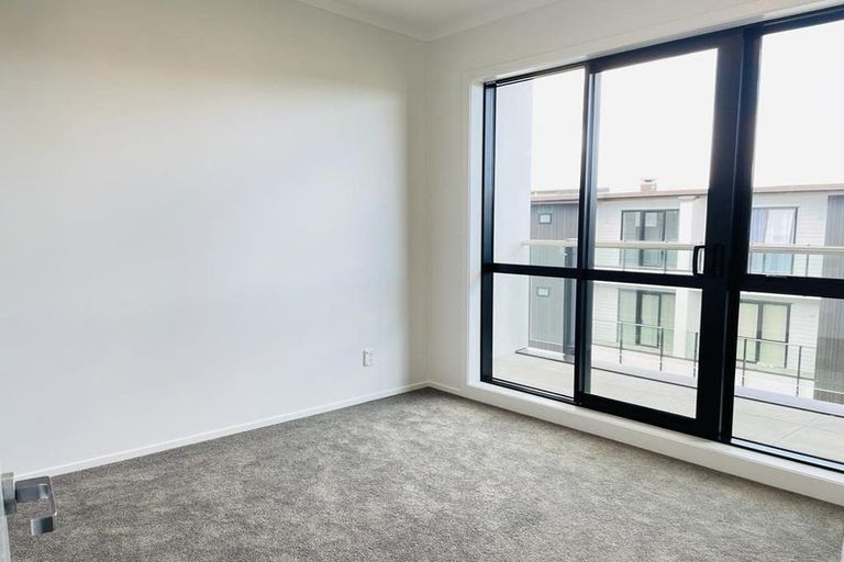 Photo of property in 18/11 Carlos Drive, Flat Bush, Auckland, 2016