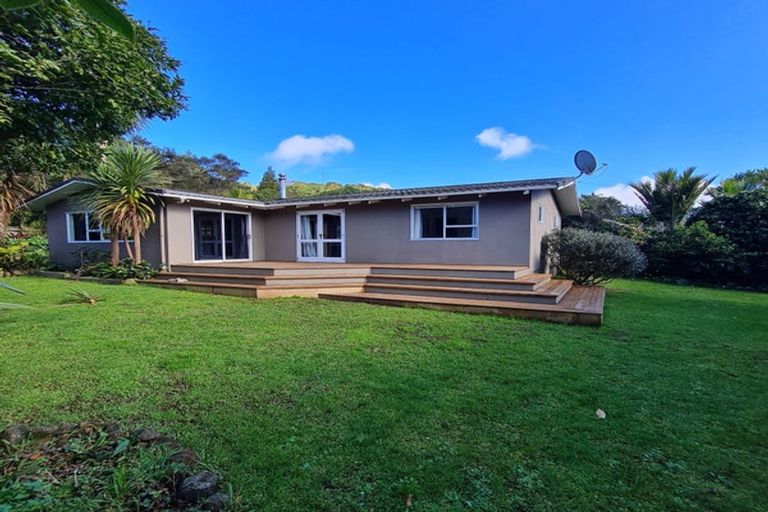 Photo of property in 64 Te Henga Road, Waitakere, Henderson, 0781
