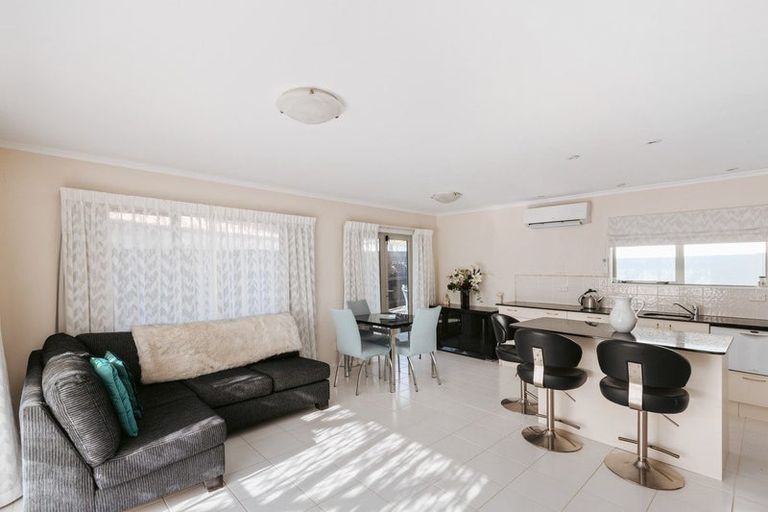 Photo of property in 84 Esmeralda Street, Welcome Bay, Tauranga, 3112