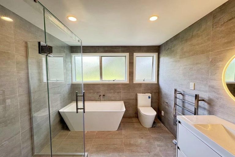 Photo of property in 50 Oaktree Avenue, Browns Bay, Auckland, 0630