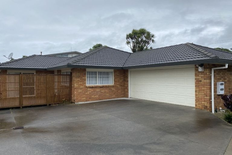 Photo of property in 48a Torkar Road, Clarks Beach, 2122