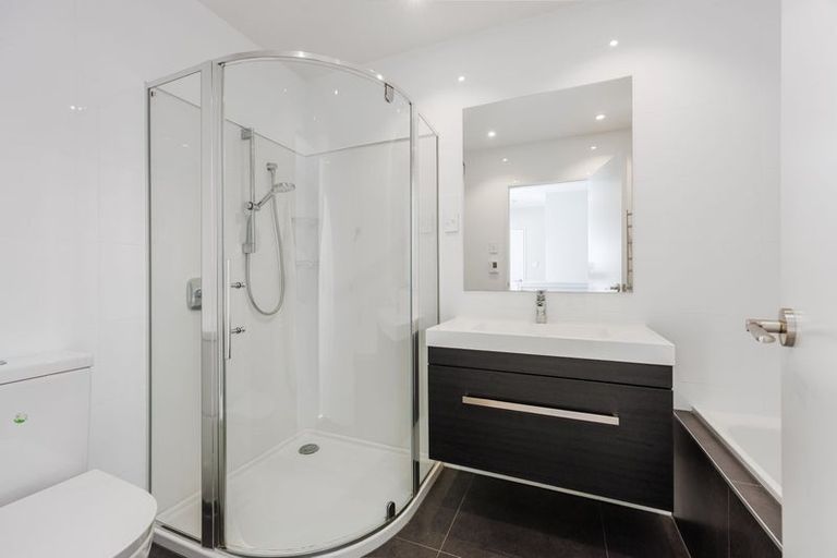 Photo of property in 8 Alexander French Close, Silverdale, 0932