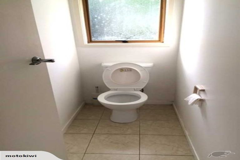 Photo of property in 2/17 Miramar Place, Pakuranga, Auckland, 2010