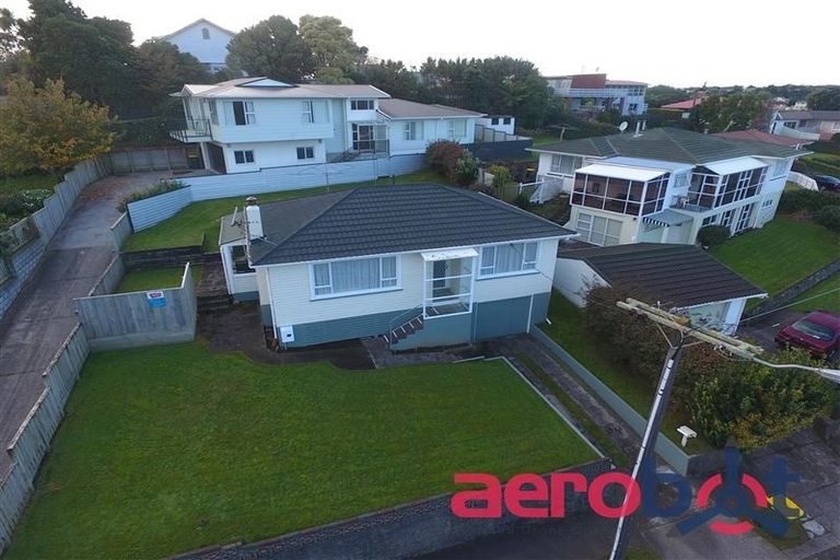 Photo of property in 7 Stuart Place, Blagdon, New Plymouth, 4310