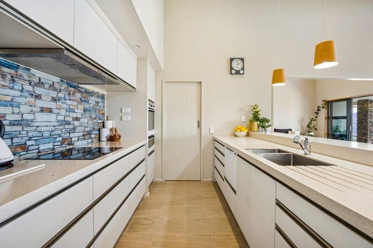 Photo of property in 51 Westreca Ridge Lane, Queensberry, Cromwell, 9383