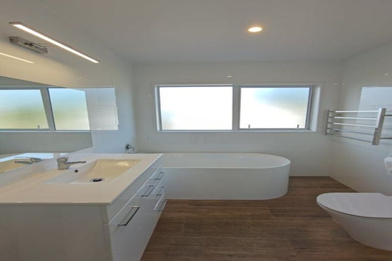 Photo of property in 25a Addison Drive, Glendene, Auckland, 0602