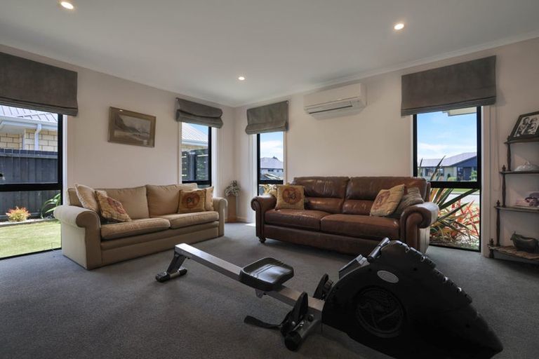 Photo of property in 21 Whiteoak Grove, Tinwald, Ashburton, 7700