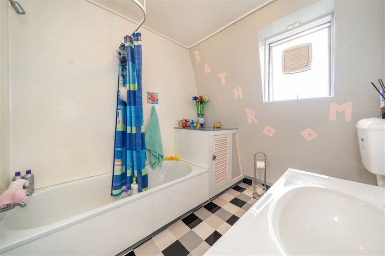 Photo of property in 7/2 Ararino Street, Trentham, Upper Hutt, 5018