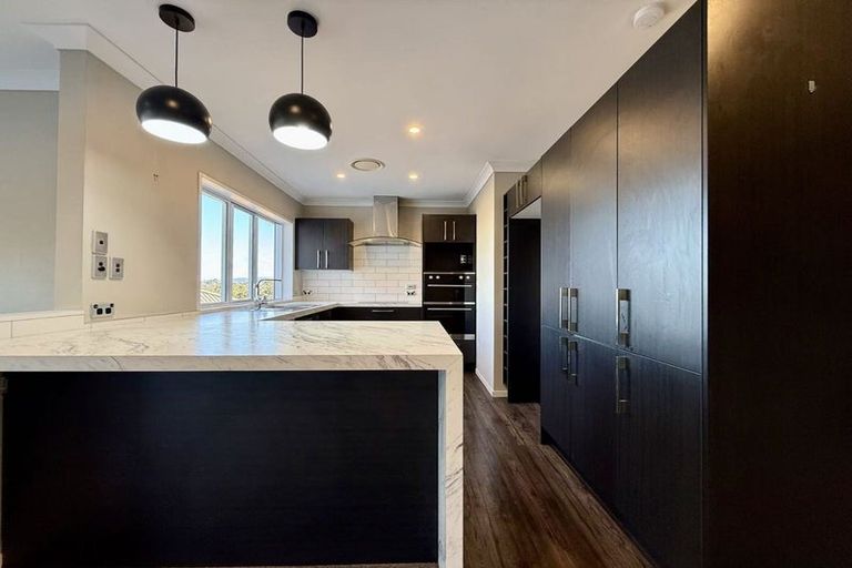 Photo of property in 13 Van Dyke Place, West Harbour, Auckland, 0618