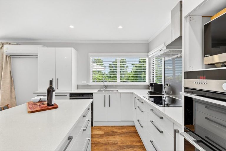 Photo of property in 105 Durham Drive, Havelock North, 4130