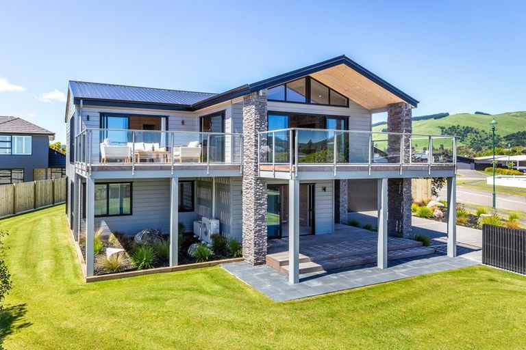 Photo of property in 4 Grand Vista Lane, Kinloch, Taupo, 3377