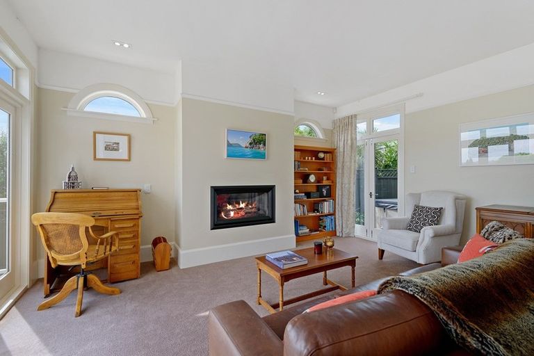 Photo of property in 15 Hackthorne Road, Cashmere, Christchurch, 8022