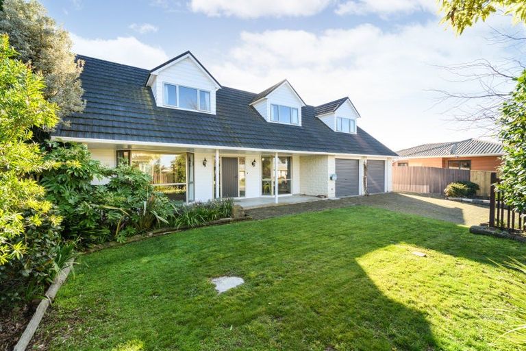 Photo of property in 24 Cedar Crescent, Feilding, 4702