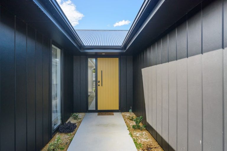 Photo of property in 94 James Line, Kelvin Grove, Palmerston North, 4414