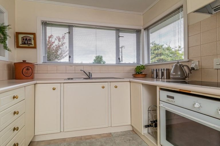 Photo of property in 21 Lipscombe Crescent, Havelock North, 4130