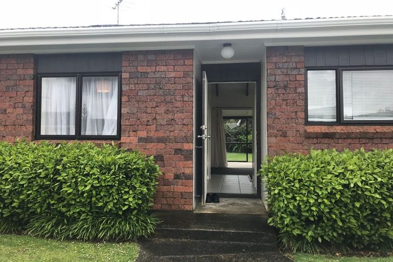 Photo of property in 4 Fantail Court, Orewa, 0931
