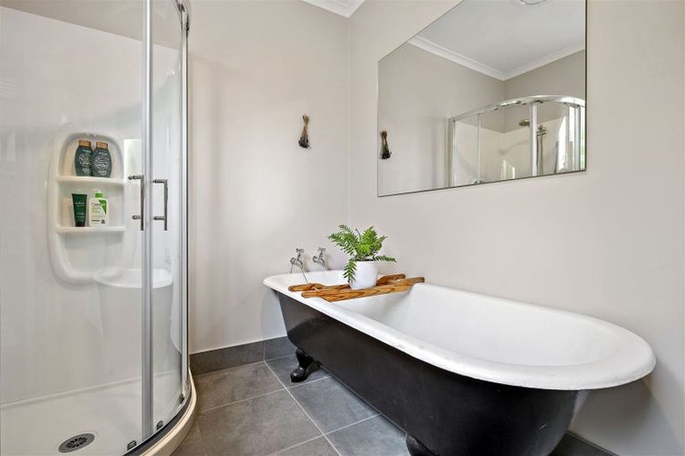 Photo of property in 35 Alpha Avenue, Strowan, Christchurch, 8052